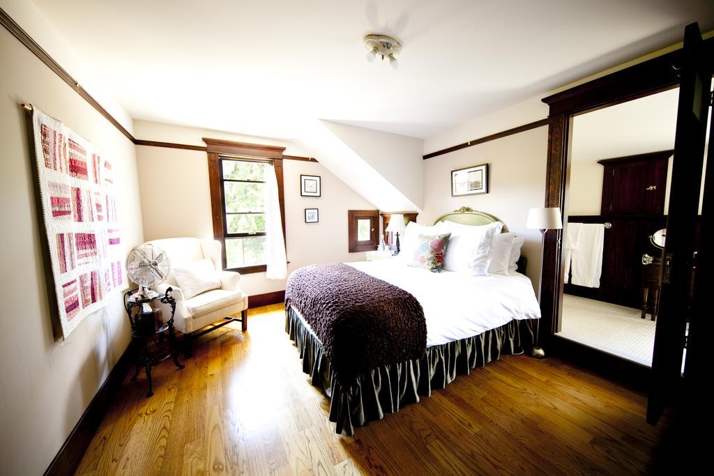 The Gatewood 3* Seattle