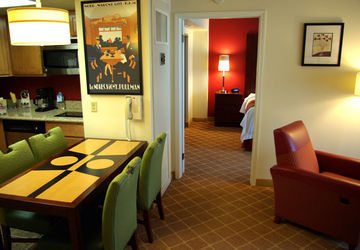 By Marriott Downtown/lake Union Hotel