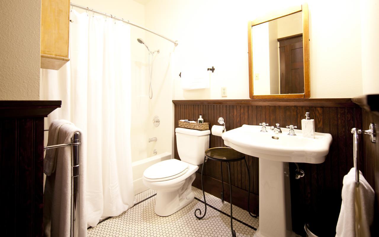 The Gatewood Bed & Breakfast Seattle