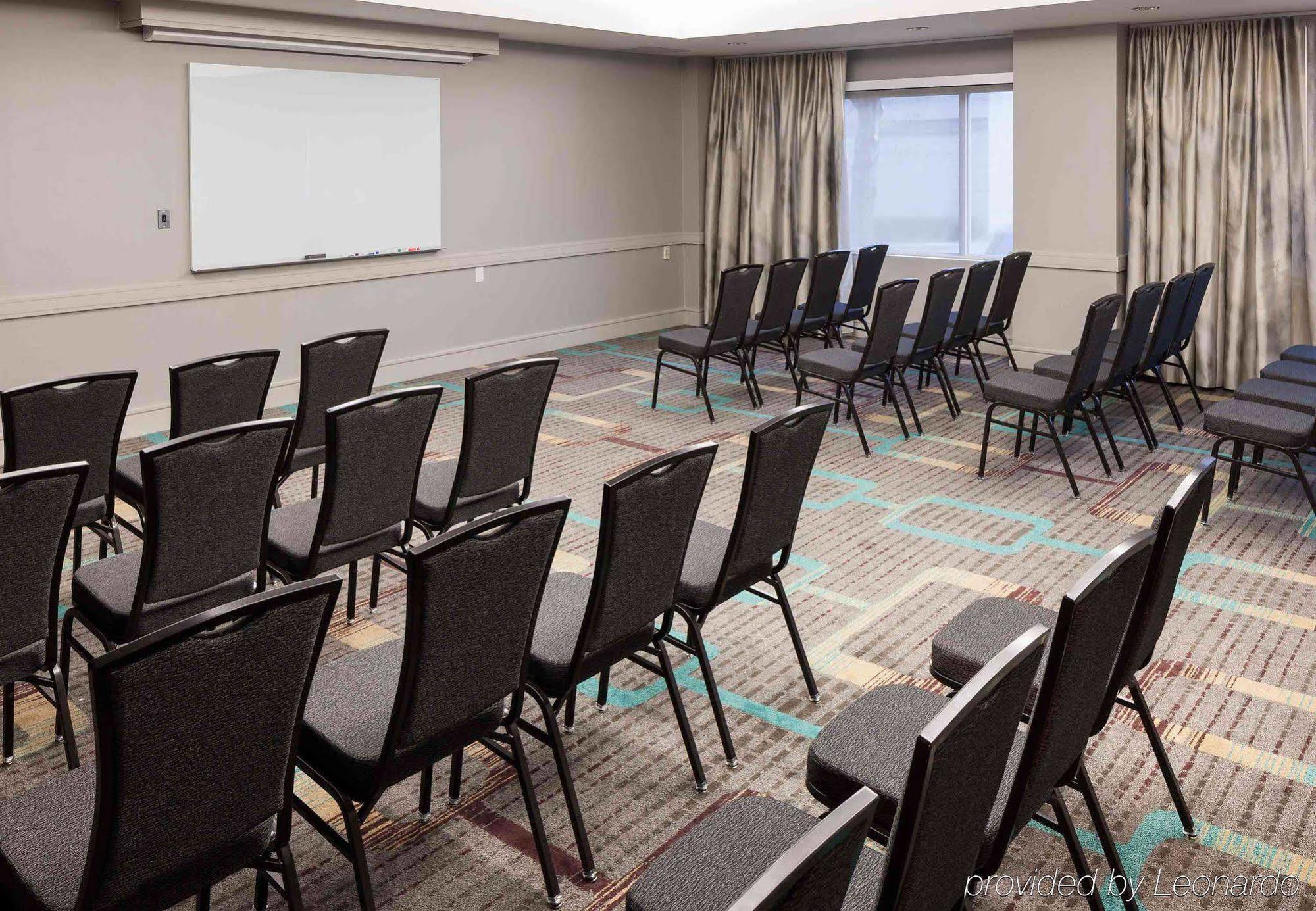 By Marriott Downtown/lake Union 3*