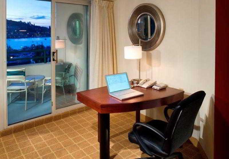 By Marriott Downtown/lake Union 3* Seattle