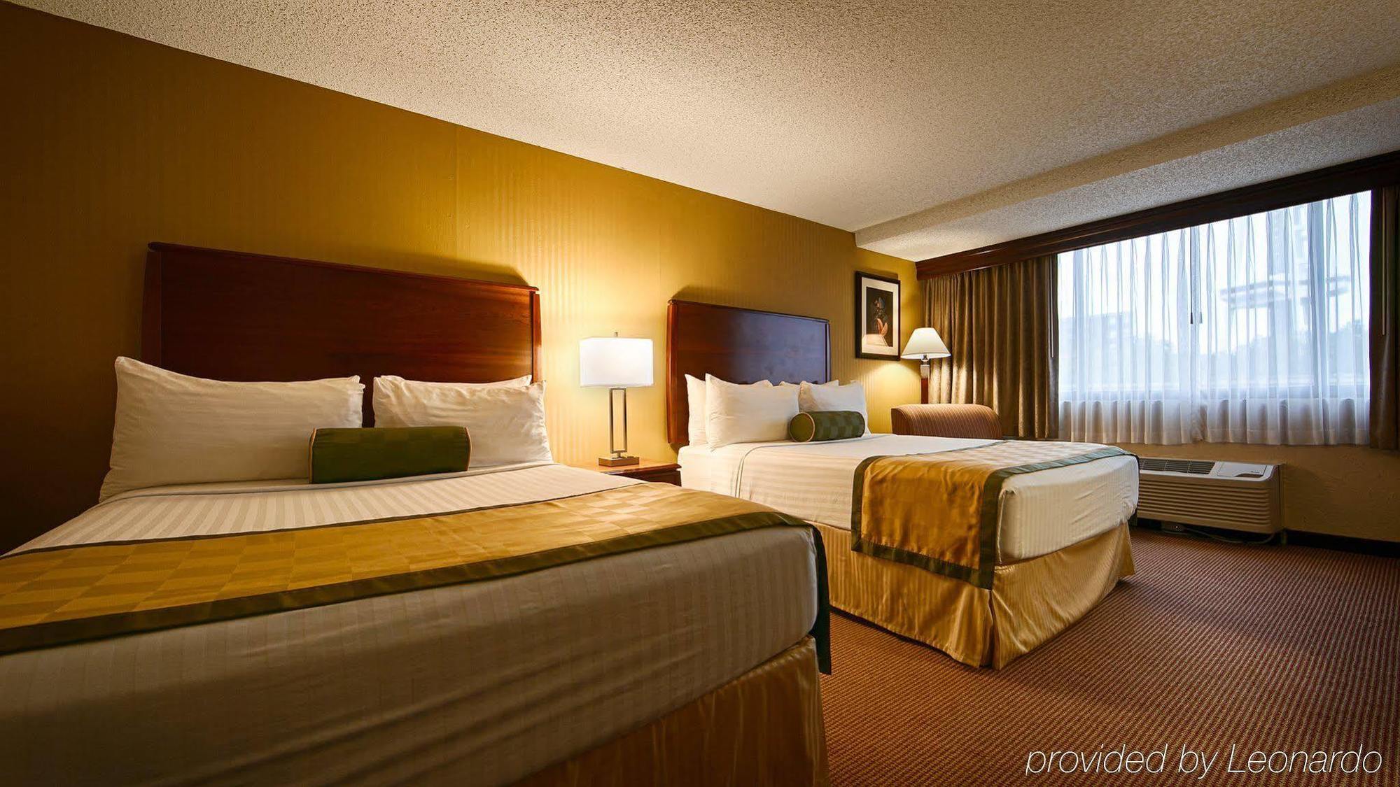 Hotel Executive By The Space Needle 3*
