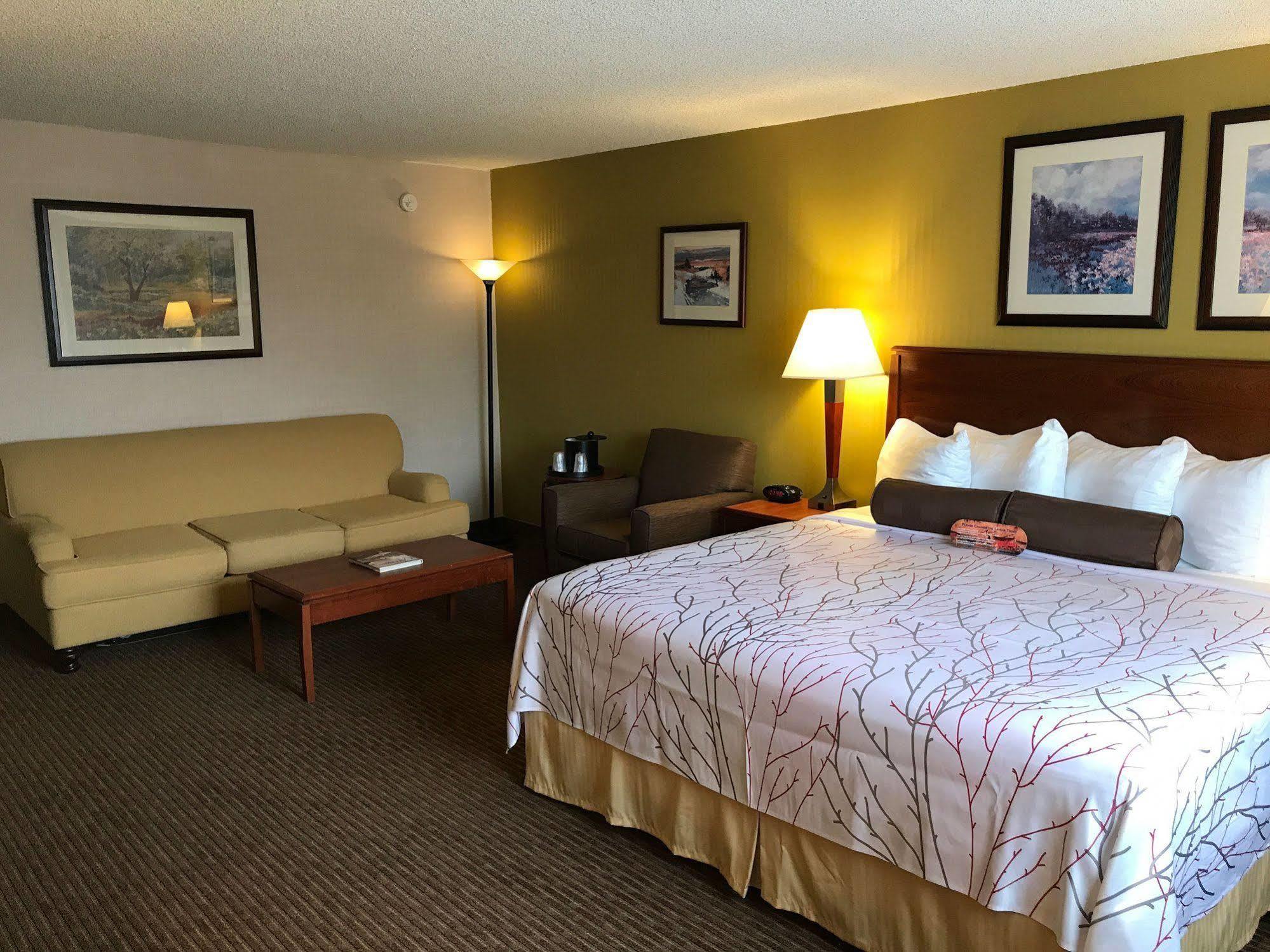 Executive By The Space Needle Hotel
