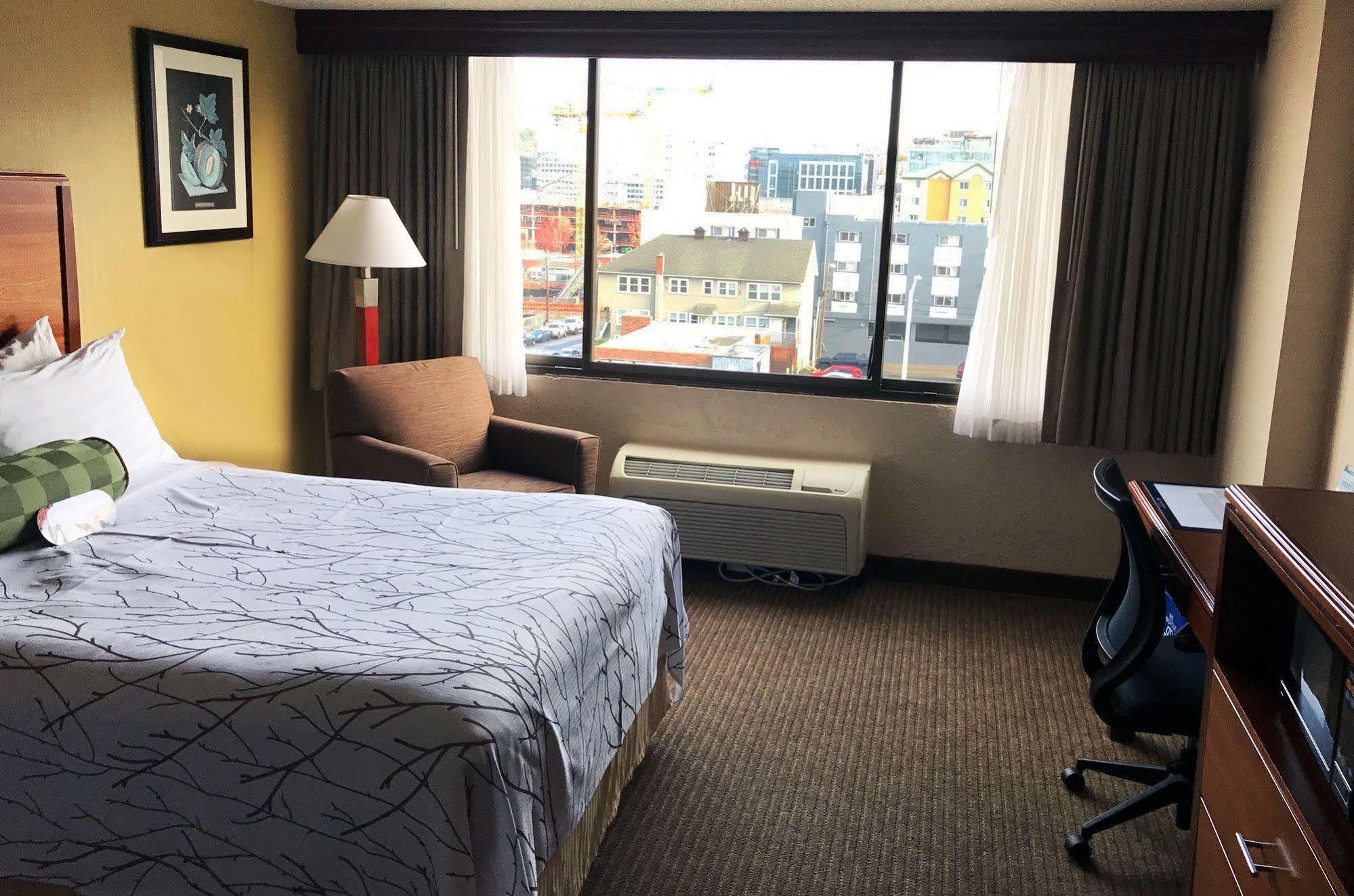 Executive By The Space Needle Hotel Seattle