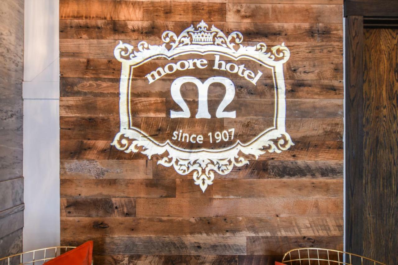 Moore Hotel