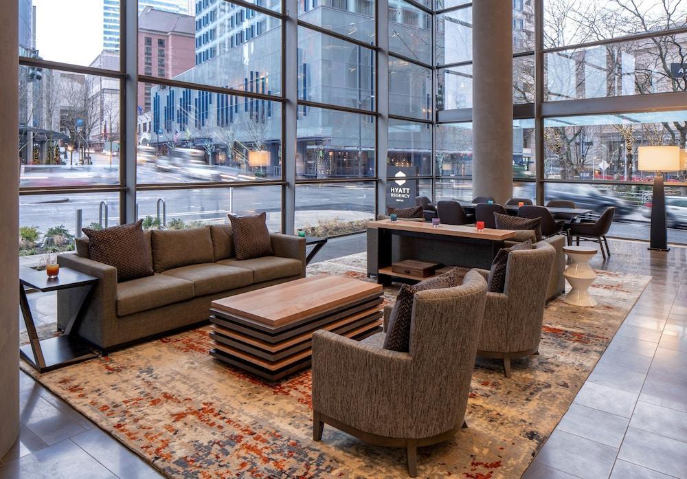 Hyatt Regency Hotel 4*