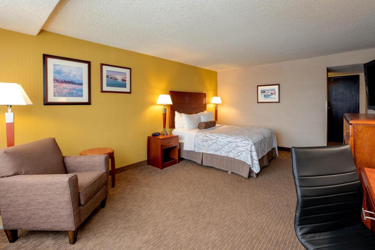 Hotel Executive By The Space Needle 3*