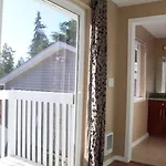 Quiet, Clean And Comfortable Room