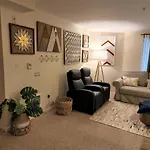 Lovely 1 Bedroom Condo In The Heart Of Seattle!