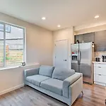 Seattle Townhome Rooftop Deck Less Than 7 Mi To Dtwn