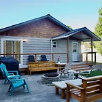 Charming Seattle Home Near Lake Washington