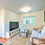Quaint Seattle Retreat 2 Mi To Capitol Hill!