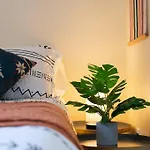 Snug Suite Near Greenlake!
