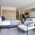 Wallingford Studio W Pets Wd Nr 99 I-5 Sea-563