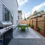 Ballard Home Base - Comfy Modern House In Seattle