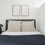 Ballard Studio W Lounge Wd Nr Dining Bars Sea-653
