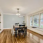 Prime Location Walk To Attractions W Free Parking