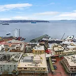 Newmark Tower\'S Water Wheel Condo With Sea Views