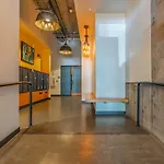 Seattle Modern And Stylish Penthouse Apartment