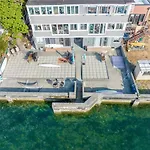 Waterfront Bliss, 2 Bedroom Apt Near Alki Beach