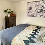 New Private Tiny Home Near Greenlake/Lightrail/I-5