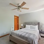 Charming 2Br Townhouse Near Green Lake