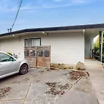Queen Anne Escape