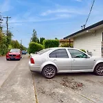 Queen Anne Escape