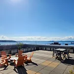 Queen Anne Retreat - 1 Blk From Cpa - Free Parking