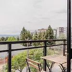 Blueground First Hill Gym Bbq Roof Lounge Sea-753