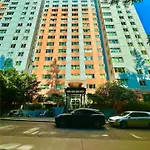 Modern Coastal Downtown, King Bed, Work Desk, Kitchen
