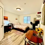 Micro Studio Apartment 10 Minutes Walk To University Of Washington