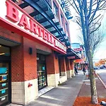 Walker Paradise #2 With 1 Permitted Street Parking In Front