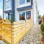 West Seattle Urban Oasis