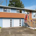 Relaxing 3Bd West Seattle Escape