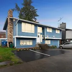 Rainier Guesthouse Walk To Metro Duplex