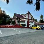Private Room With Shared Bathrooms 10 Mins To Seatac Airport And 20 Mins To Downtown Seattle