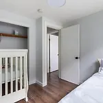 Cozy Unit With Porch Near Arboretum And Transit