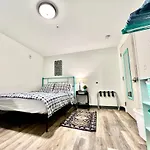 Private Room With Shared Bathroom On The 1St Floor 10 Minutes Walk To University Of Washington
