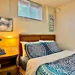 Cozy Private Room With Shared Bathroom On The 1St Floor - Conveniently Located Near Seatac Airport And Downtown