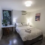 2 Bedroom Getaway Near Downtown