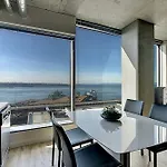 1Bedroom 1Bath Ferris Wheel Seattle