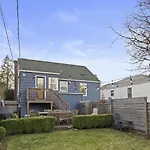 3Br 2Ba Ballard Blue, Seattle