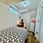 Tiny Private Room On The 1St Floor With Shared Bathroom Near Seatac Airport And Downtown Seattle