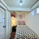 Tiny Private Room On The 1St Floor With Shared Bathroom Near Seatac Airport And Downtown Seattle