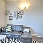 Renovated Bright 1 Bedroom In The Heart Of Capitol Hill - Apt B