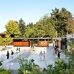 Phinneywood Hideaway - Zoo Meets Lake