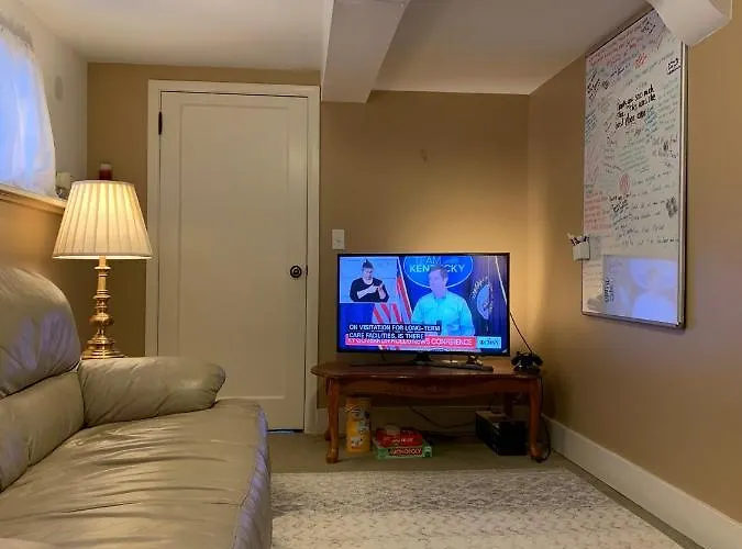 Private Suite 3 Bedrooms&Living Near U-District