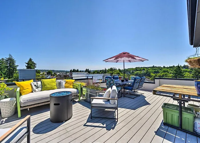 Seattle Retreat With Canal And Mountain Rooftop Views!