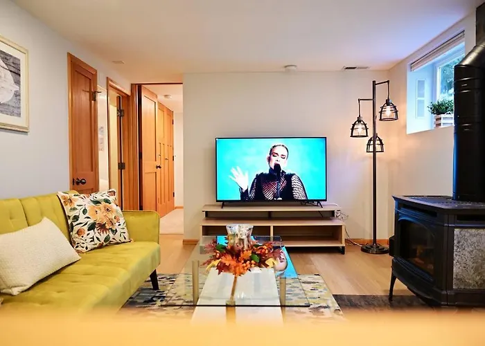 Uw Cozy - Quiet Home, Perfect For Family And Group